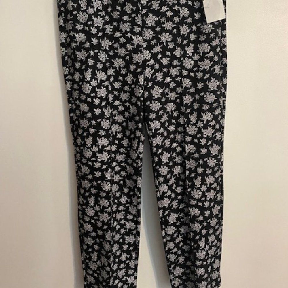 Michael Michael Kors Black/White Mid-Rise floral ankle pant, size 0X